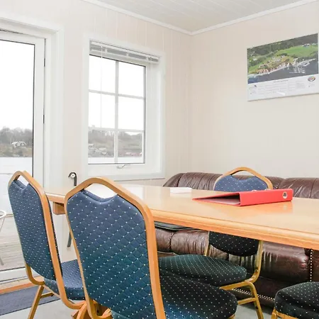2 Bedroom Lovely In * Sjernaroy